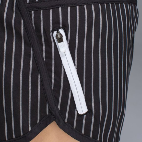Lululemon RARE Tracker Short II *2-way Stretch Parallel Stripe - Picture 9 of 10